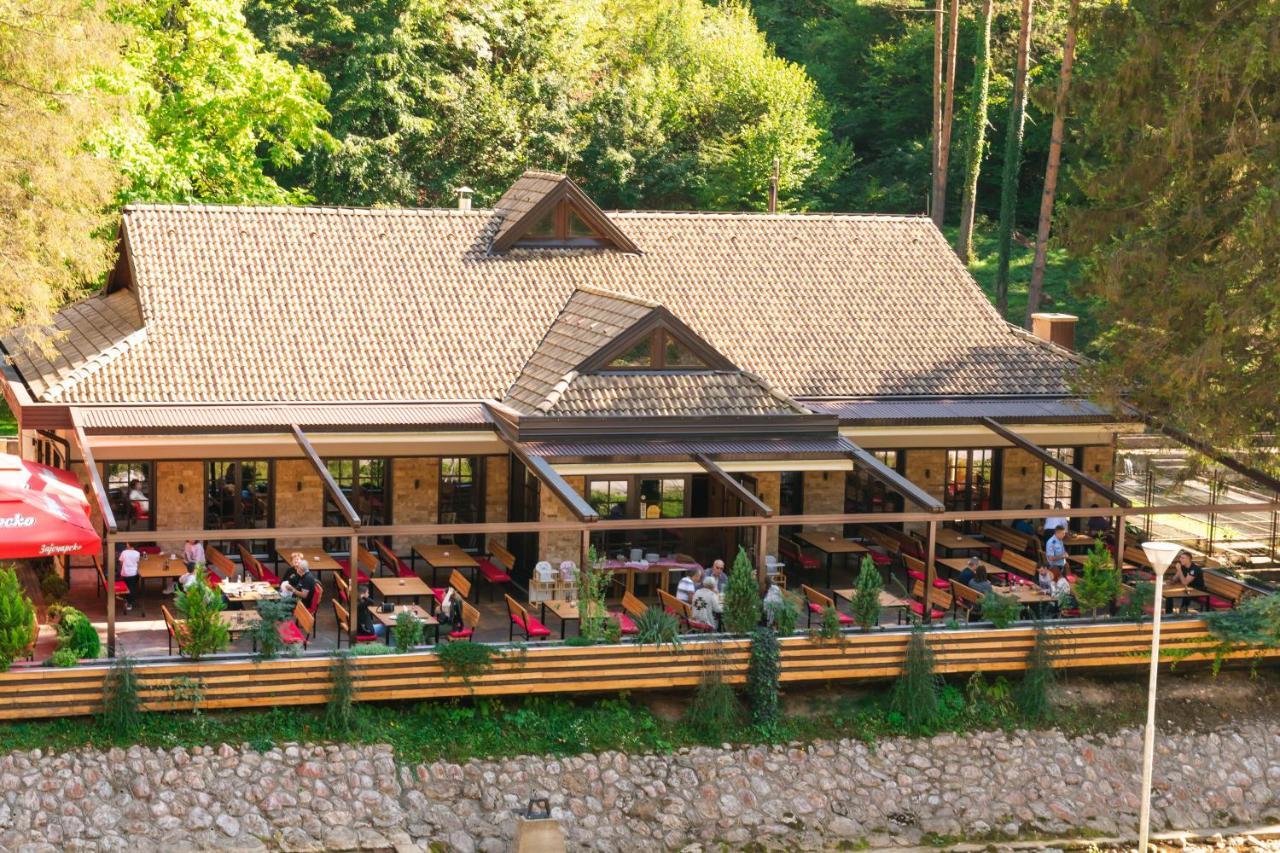 Apartamento Anin Dvor Sekovici Exterior foto