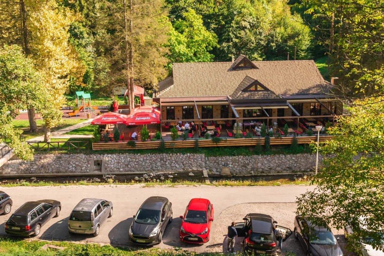 Apartamento Anin Dvor Sekovici Exterior foto